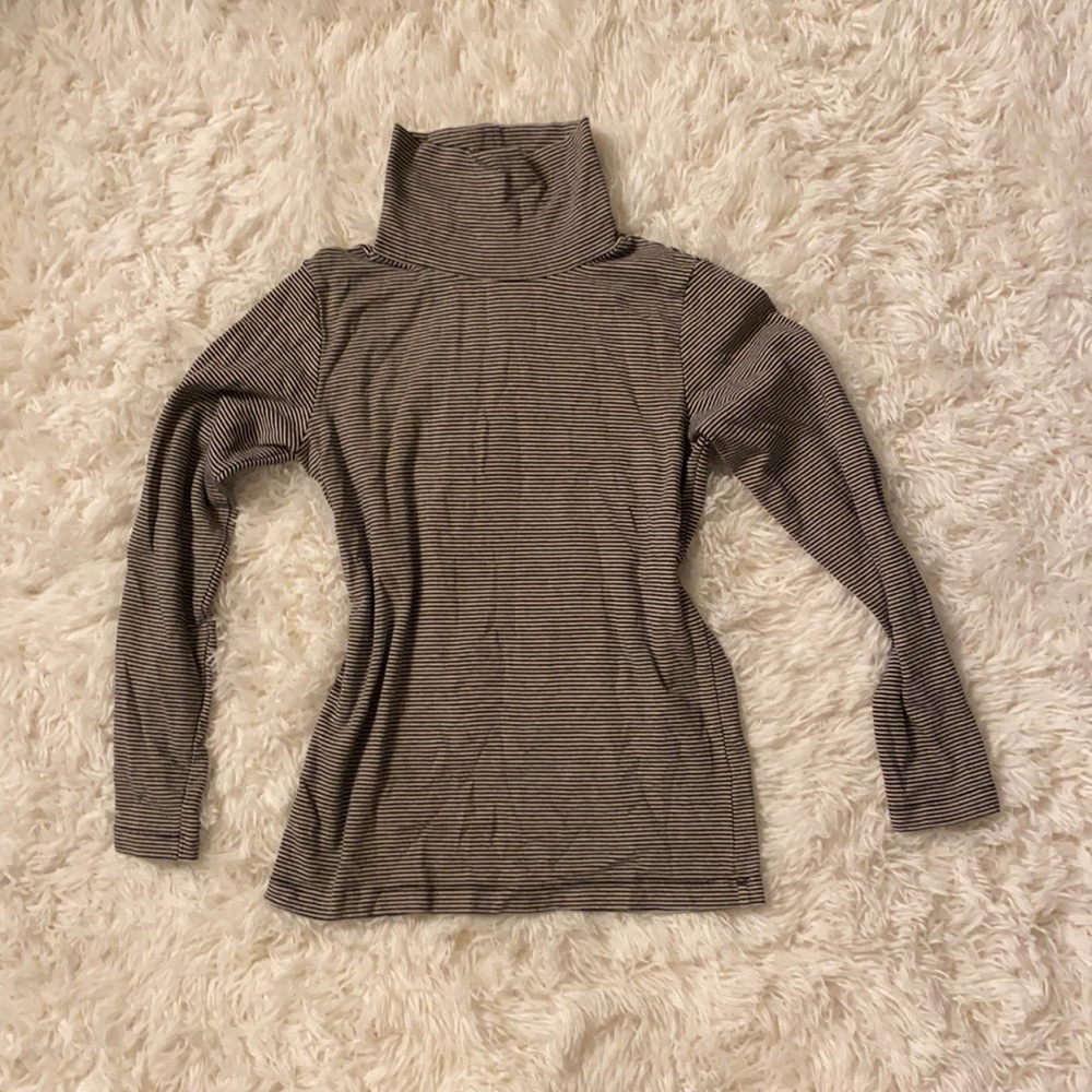 Striped turtle neck